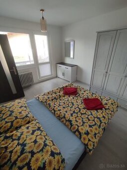 NA PREDAJ BYTY - APARTMANY DONOVALY - CENTRUM
