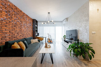 REZERVOVANÝ 2 izbový byt - Panoráma, Košice