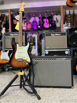 Fender Stratocaster Sunburst Mexico+Kombo Fender 212R
