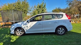 Hyundai i30 cw ( combi ), kupované v SR, vyhrievané sedadlá