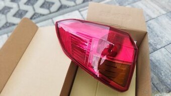 Suzuki vitara zadné ľavé svetlo 2016