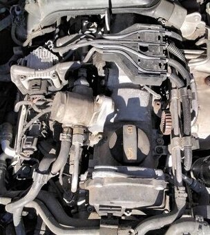 ŠKODA ROOMSTER 1.2 2012 77kW predám Motor CBZ  Škoda Fabia I