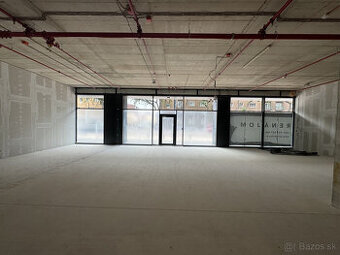 Prenájom obchodného priestoru 333 m² v skvelej lokalite v ce