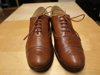 Dámske kožené poltopánky