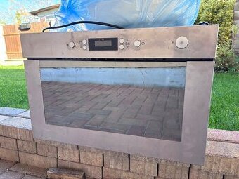 Mikrovlnka Whirlpool