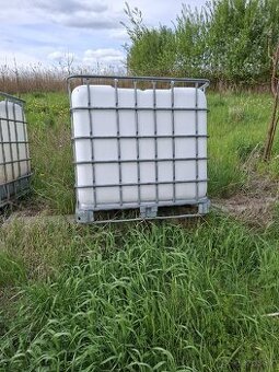 Predam ibc kontajner na vodu