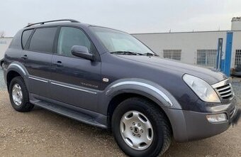 rozpredám: SangYong Rexton 2.7 Cdi, pohon 4x4, manuál
