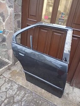 BMW E36 Sedan zadne dvere čierne Cosmoschwartz