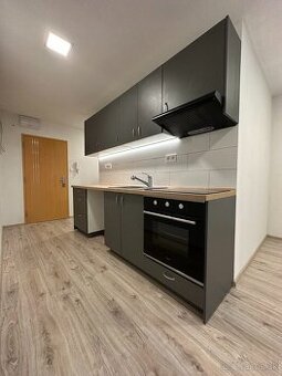 Ponúkame do nájmu 2-izbový byt v Handlovej