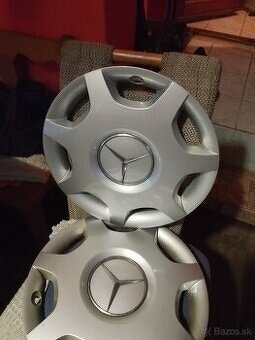 Ako nove Original mercedes 4ks puklice r16.Bez skrabancou -