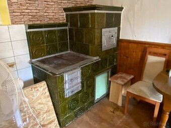 Kachľová pec zelena