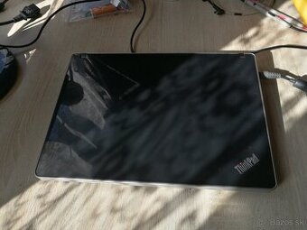 Lenovo X. AMD K345 2-jadro. 6 GB. 500 GB. 13,3" LED.