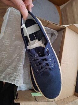 Panske espadr.Hilfiger nove