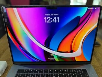 Apple Macbook M3(2024) 15.3”( v záruke )+ klavesnica gratis
