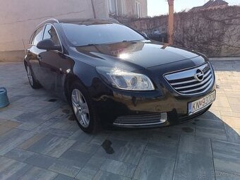 Insignia combi sport tour
