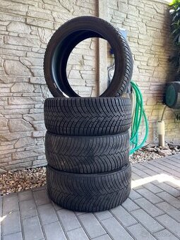Pirelli Cinturato All Season SF2 225/40 R18 92Y