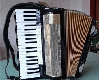 Akordeon Hohner Lucia IV P 96