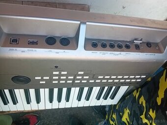 PREDAM KLAVESY YAMAHA MM6 - 1
