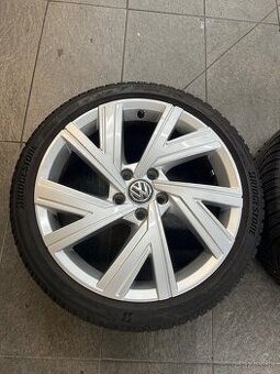 Predam original VW Bergamo zimnu sadu 225/40 R18