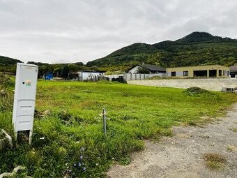 ZNÍŽENÁ CENA LUKRATÍVNY stavebný pozemok, 807 m2, Fintice