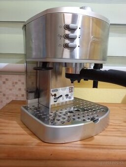 Kávovar DeLonghi