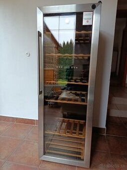 Vinotéka Hoover HWC 2536