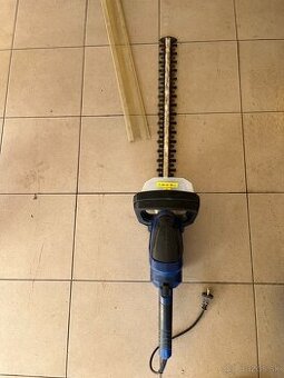 Elektricky plotostrih na stromčeky