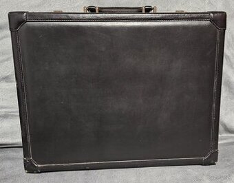 Diplomaticky kufrík - 1