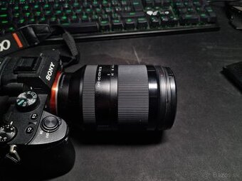 Sony FE 24-240mm f/3.5-6.3 OSS