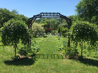 Pozemok 7 400 m² len 19 km od hranice Košíc