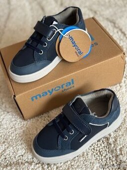 Detské topánky Mayoral, veľkosť 25