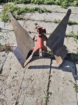 Predám obracací pluh na Tera, Vari, Agzat