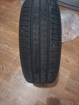 Predám 4ks letne pneu 195/60r15 Bridgestone