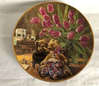 Zberatelsky krasny tanier s medvedmi medved macko