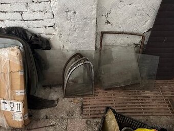 Tatra 603 - skla, okienka, ram