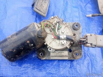 Terrano 2 zvyšné vecí.