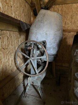 Stavebna miesacka na 380V