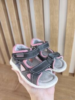 Dievčenské sandále