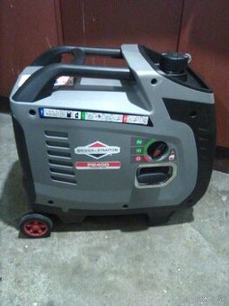 Invert. elektrocentrála Briggs & Stratton P2400 s podvozkom