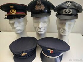 Starožitné originálne vojenské čiapky- obdobie 1900-2000