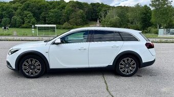 Opel Insignia ST 2.0 CDTI Country Tourer 4x4 AT6