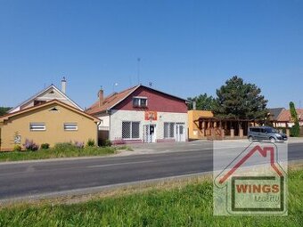 Šoporňa - bývanie i podnikanie v jednom.