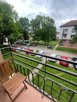 Príjemný byt v pokojnej lokalite na Dlhých Honoch v TN