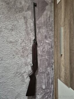 Slávia 630