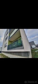 1.5 izbový byt, parkovanie aj komorka, Stupava