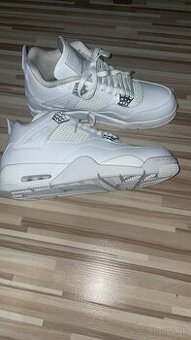 Jordan 4