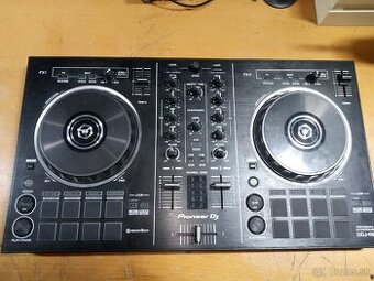 DJ konzola Pioneer