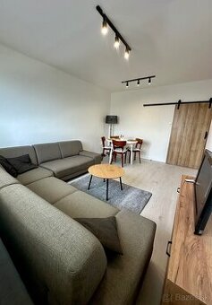 PRENÁJOM 3-IZBOVÉHO BYTU S LOGGIOU