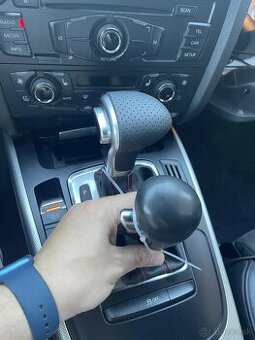 Radiaca páka pre DSG automat AUDI / čierna biela červená nit