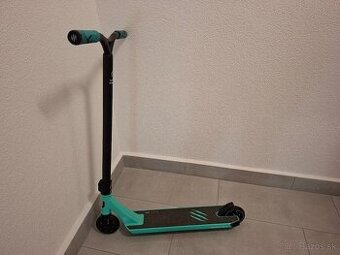 Bestial Wolf Rocky R12 mint kolobežka